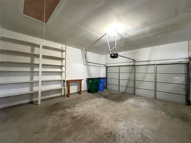 Building Photo - 2105 Cervin Blvd