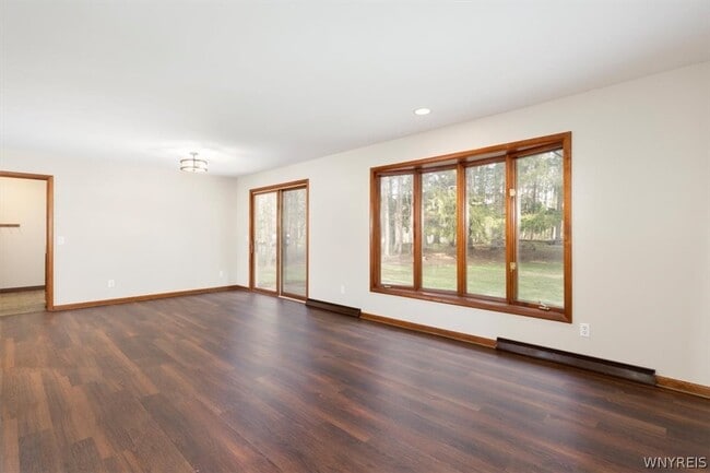 Building Photo - 60 Heiler Dr