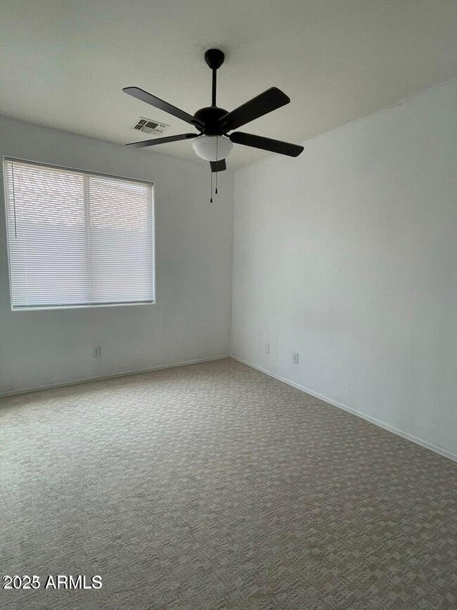 Building Photo - 38410 N Pagoda Ln