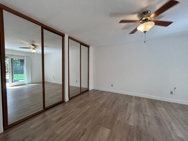 Building Photo - Spacious 4-Bedroom 2.5 Bath Single-Story H...