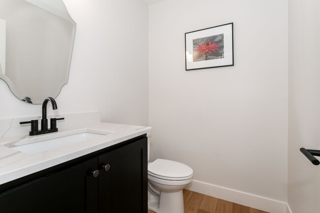 Building Photo - Luxury Breckenridge Park Home