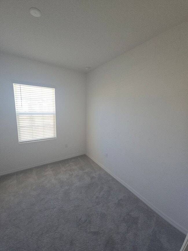 Building Photo - 3-Bedroom, 2.5-Bathroom Townhome ***(MOVE-IN SPECIAL/50% OFF 2ND MONTH)***