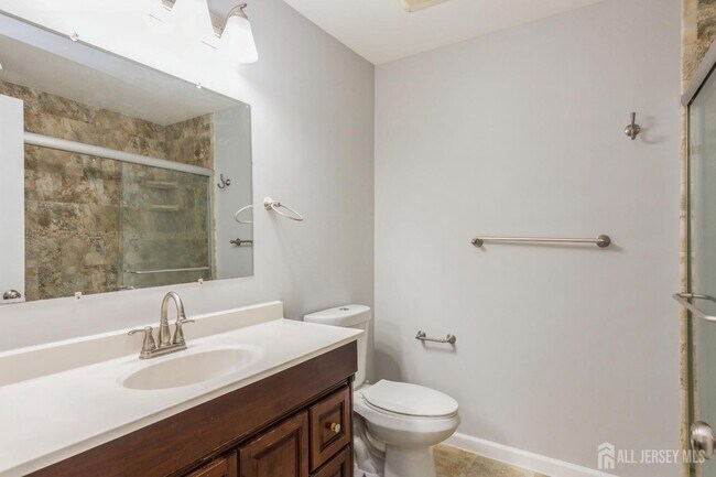 Building Photo - 705 Sunshine Ct