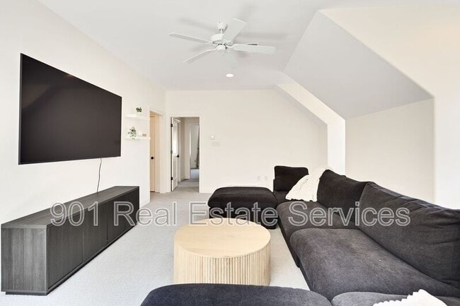 Building Photo - 299 Wilkinson Pl