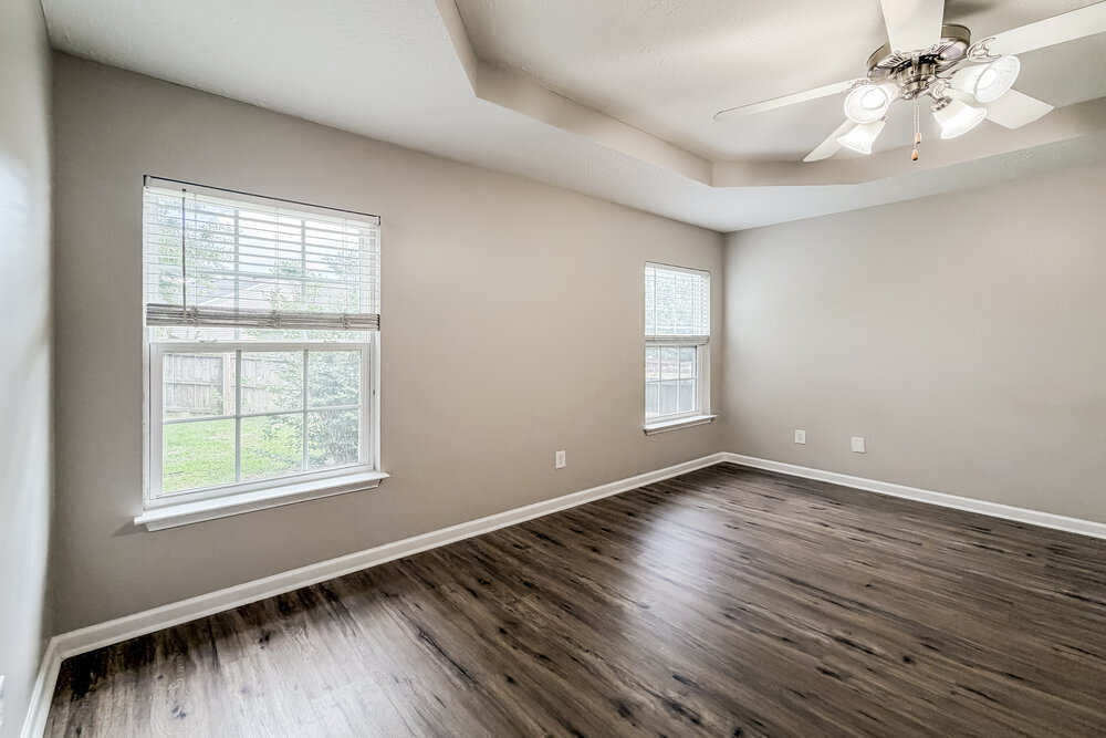 Building Photo - 804 Birchmill Point N
