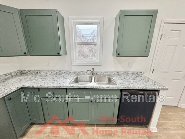 Building Photo - 581 Gilleas Rd