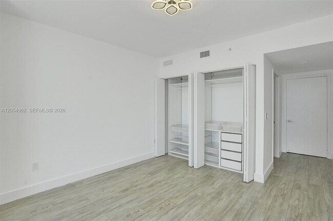 Building Photo - 488 NE 18th St