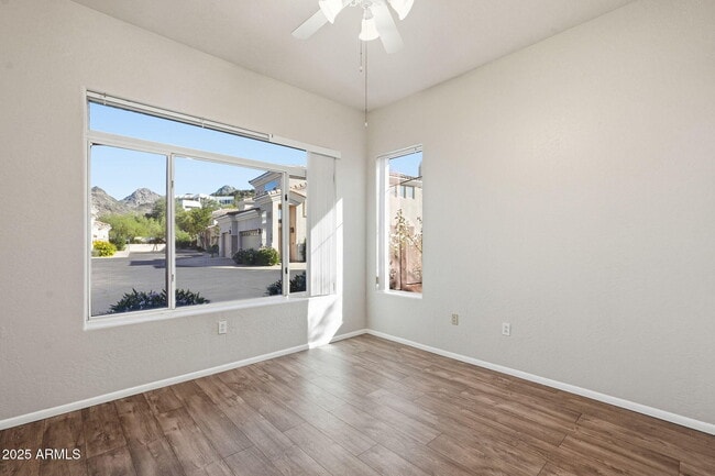 Building Photo - 1747 E Northern Ave