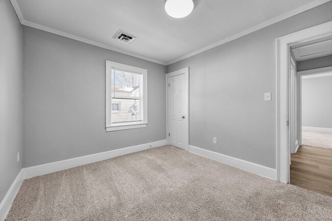 Building Photo - 4212 Bart St