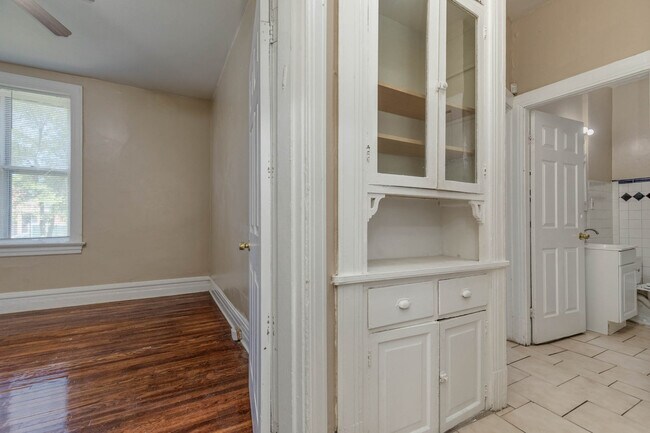 Building Photo - 5875 Washington Blvd