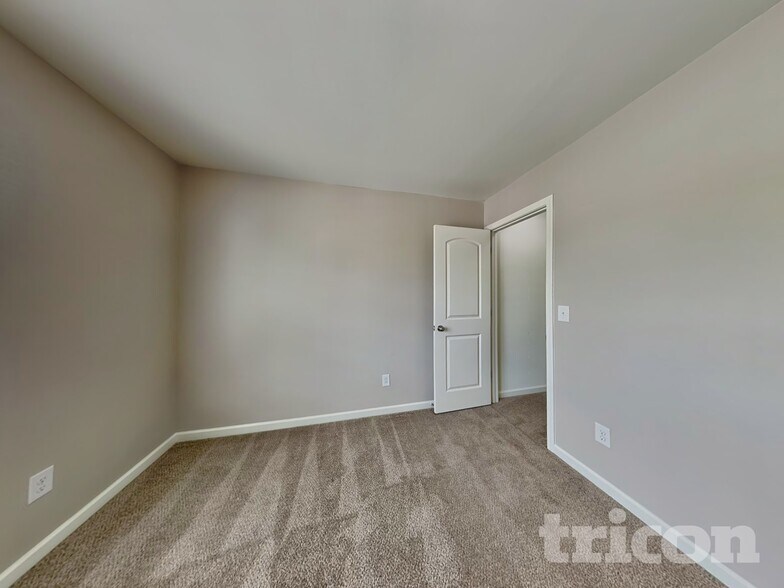 Building Photo - 1512 Cherry Park Dr