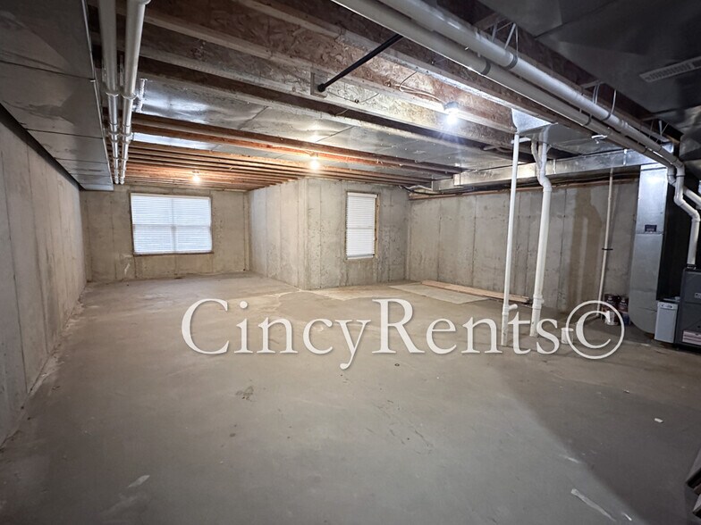 Building Photo - 2933 Eden Ave