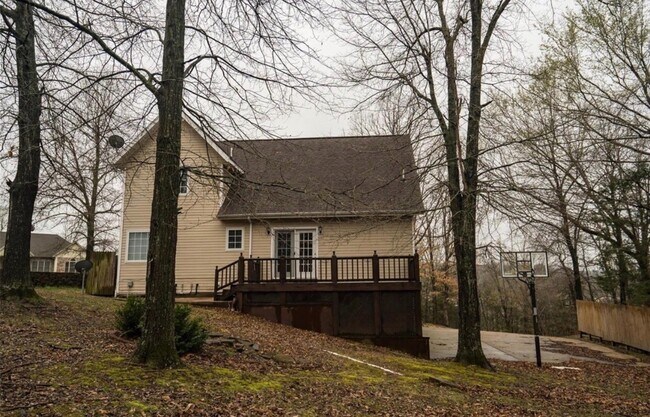 Building Photo - *~*Gorgeous Home, Located in Waynesville*~*