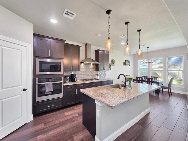 Building Photo - 10340 Dominion Ranch Dr