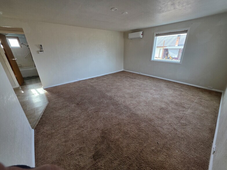 Building Photo - 4467 W 49th S