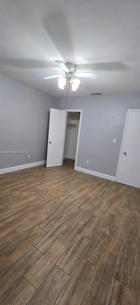 Building Photo - 7318 Twin Sabal Dr