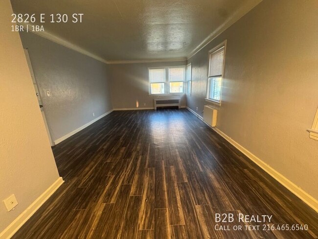 Building Photo - 2826 E 130th St
