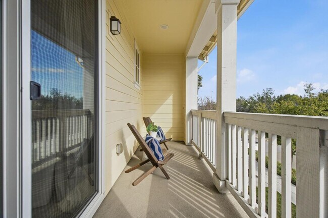 Building Photo - 394 Circuit Wy