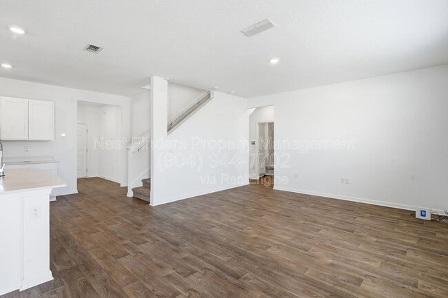 Building Photo - 190 Ardila Cir