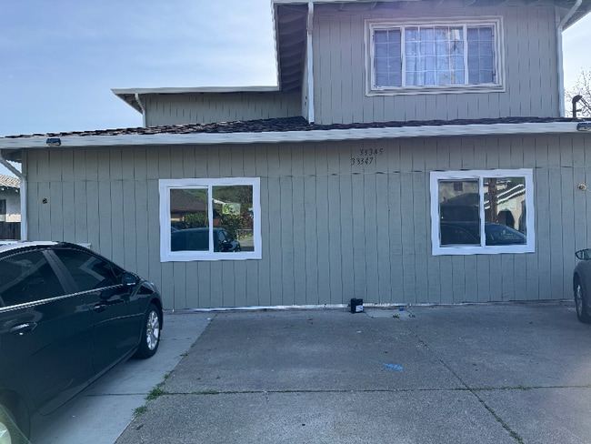 Building Photo - 33343 5th St