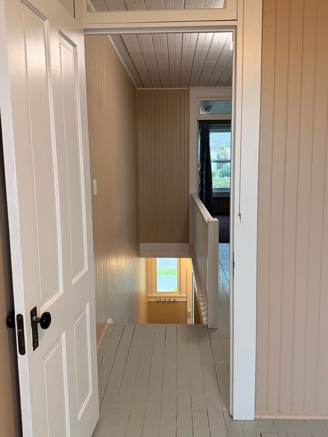 Building Photo - 3356/3372/3376 Franklin Ave.