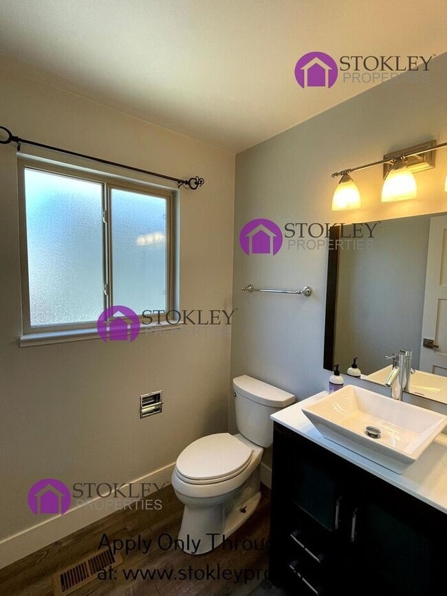 Building Photo - 25 Banbridge Pl