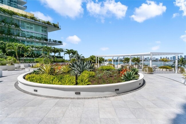 Building Photo - 1330 West Ave