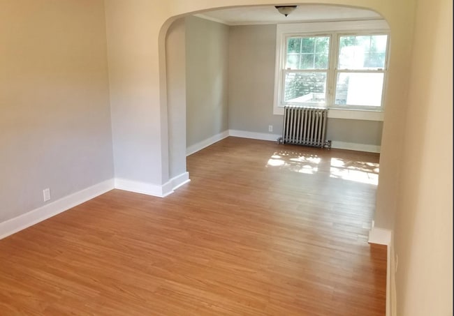 Building Photo - Adorable 3 Bedroom Home for RENT in Beechview