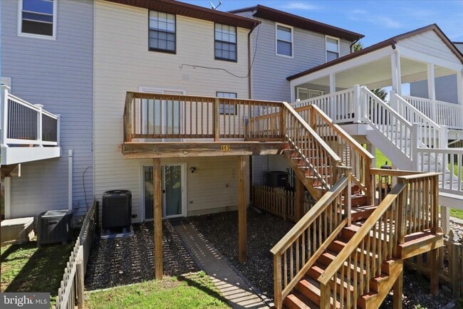 Building Photo - 663 Johahn Dr