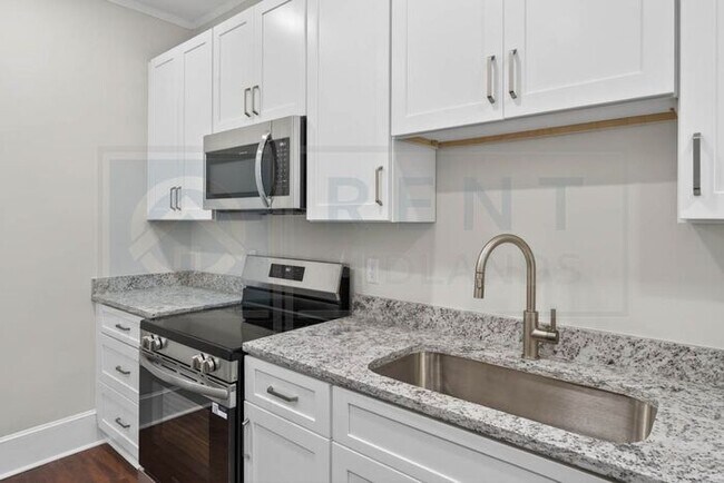 Building Photo - Entire Flat Available in Earlewood