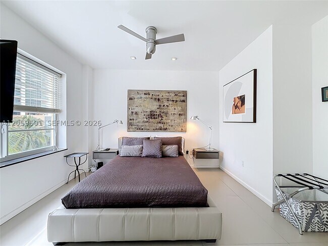 Building Photo - 1460 Ocean 404