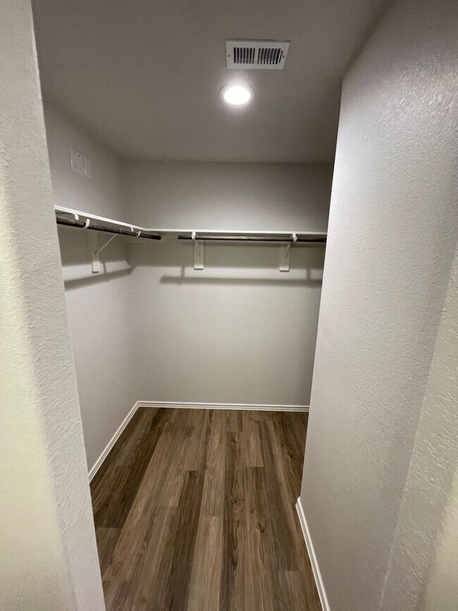 Building Photo - Pre-Leasing Now | Beautiful 3-Bedroom, 2-Bath Home in Magnolia – Available Soon