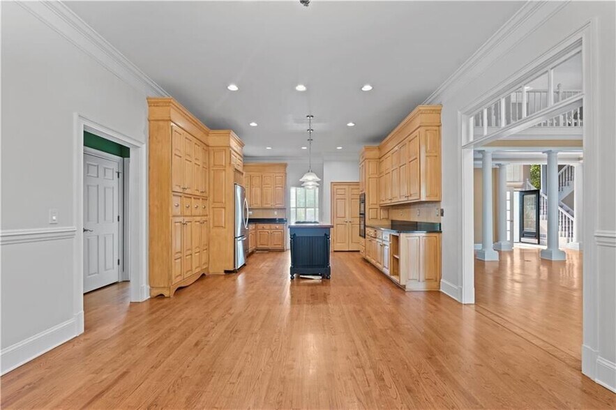 Building Photo - 235 Smokerise Trce