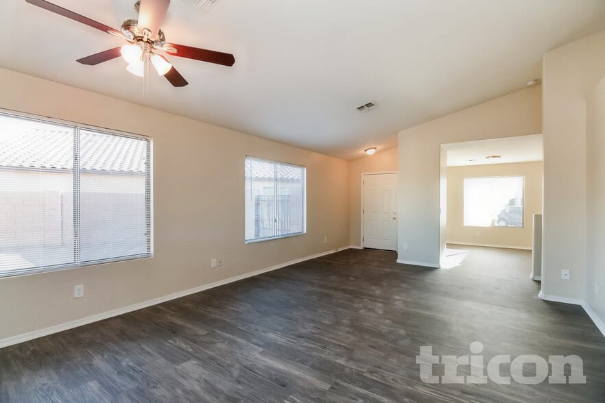 Building Photo - 1602 S 65th Glen