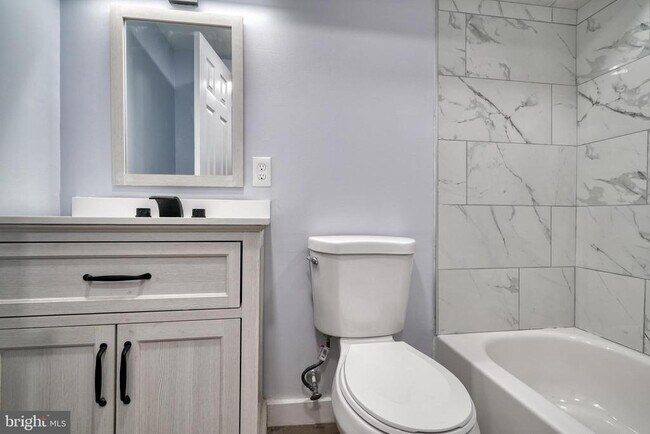 Building Photo - 1125 Washington Blvd