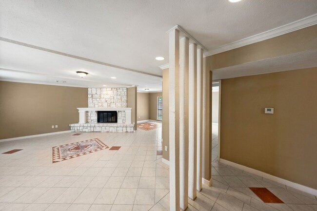 Building Photo - 22831 Millgate Dr