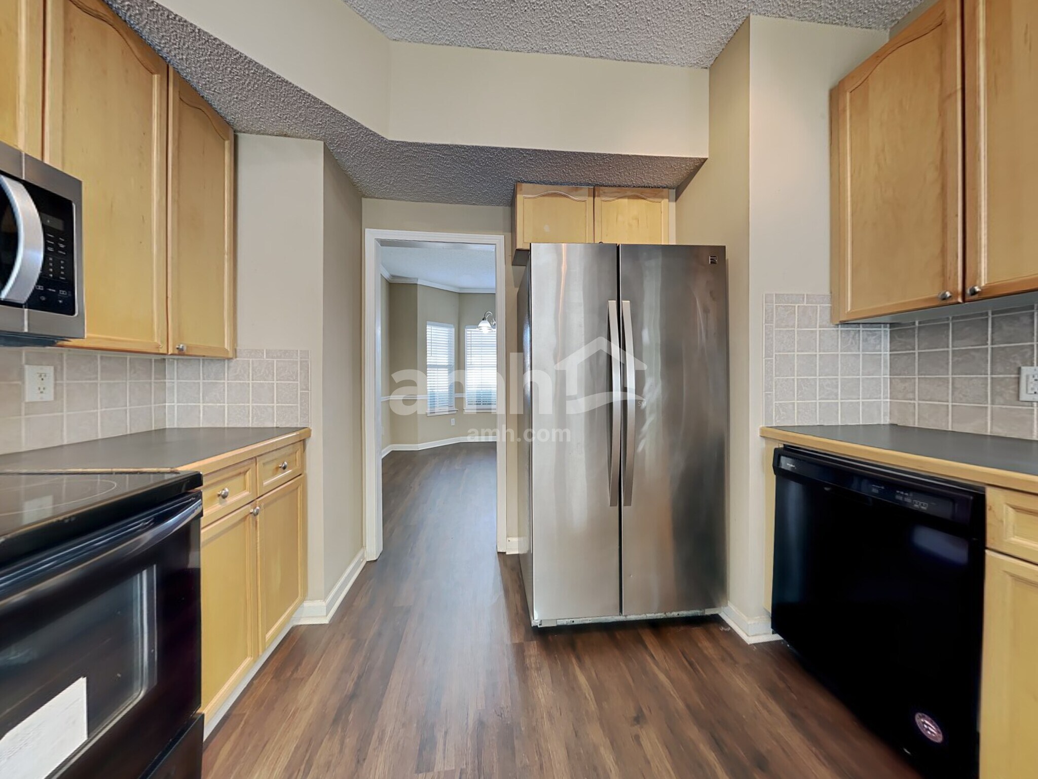 Building Photo - 6004 W Rosie Ln SE