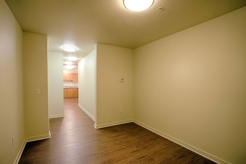 Building Photo - John Court - 2 bedrooms