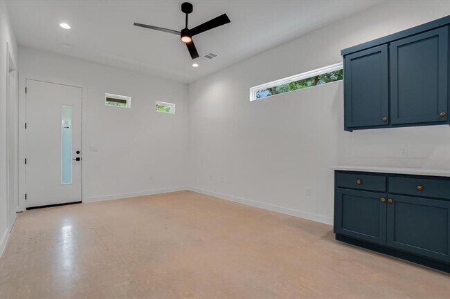 Building Photo - 1608 Saracen Rd
