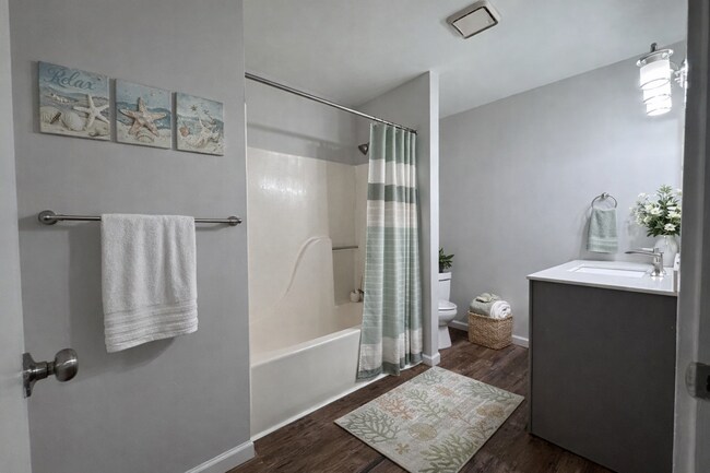 Building Photo - Spacious 2 Bedroom Apartment in Emmaus!