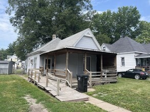 Building Photo - 317 N Weller St