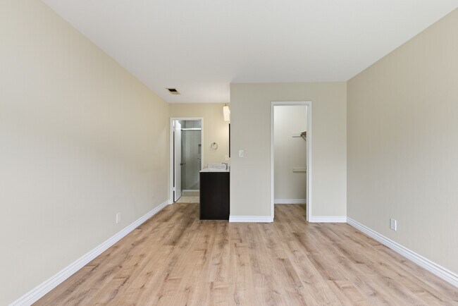 Building Photo - 209 Valley Oak Plaza