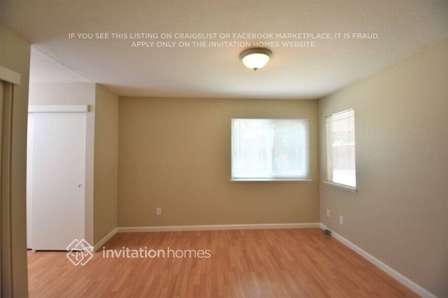 Building Photo - 7241 Old Nave Ct