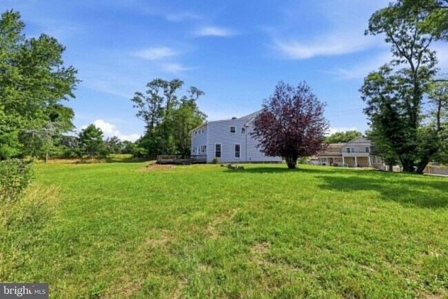 Building Photo - 471 N Elmwood Rd