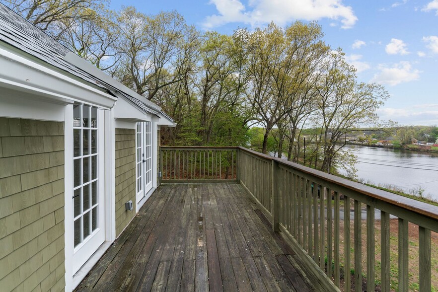 Building Photo - 376 Arnolds Neck Dr