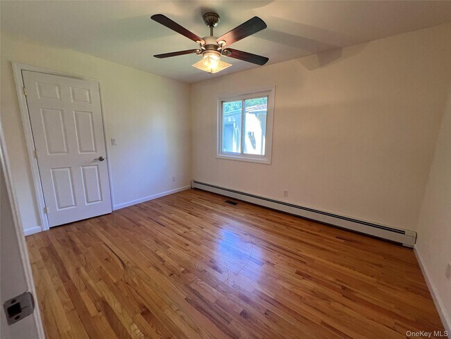 Building Photo - 5 Dunes Ln