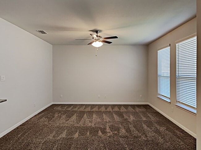 Building Photo - 9113 Golden Hollow Ln
