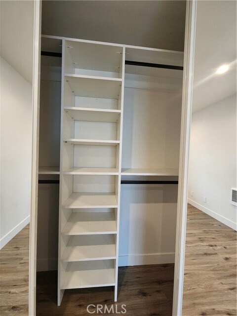 Building Photo - 120 S Francisca Ave