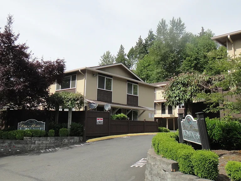 Building Photo - 1620 Kent Des Moines Rd