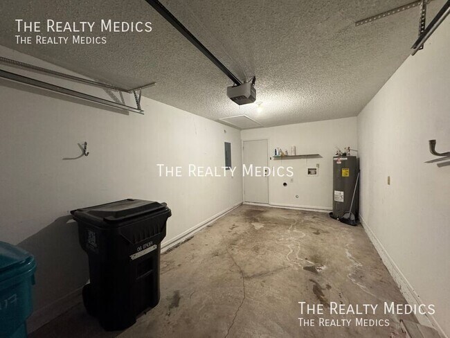 Building Photo - 3117 Bridgeford Dr